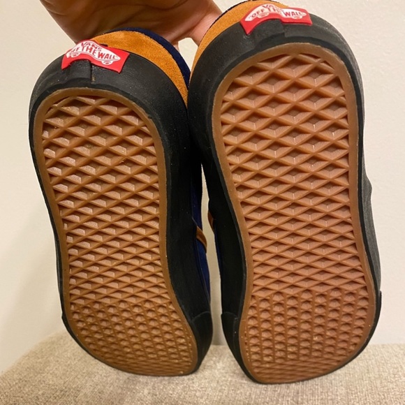 RARE Vans in Blue Suede - Picture 7 of 11